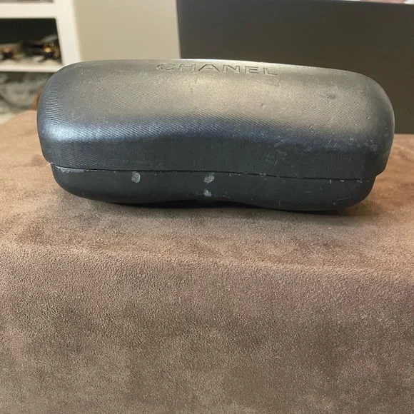 CHANEL Adorable Pink Floral Accent Sunglasses - Picture 10 of 11